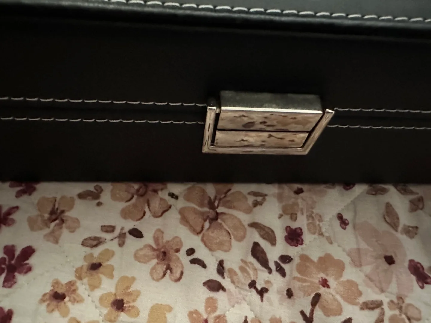 Black Glasses Organizer (8 pairs) image indicator(2)