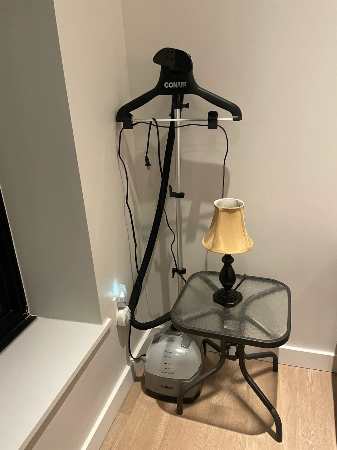Conair Garment Steamer + FREE lamp and table