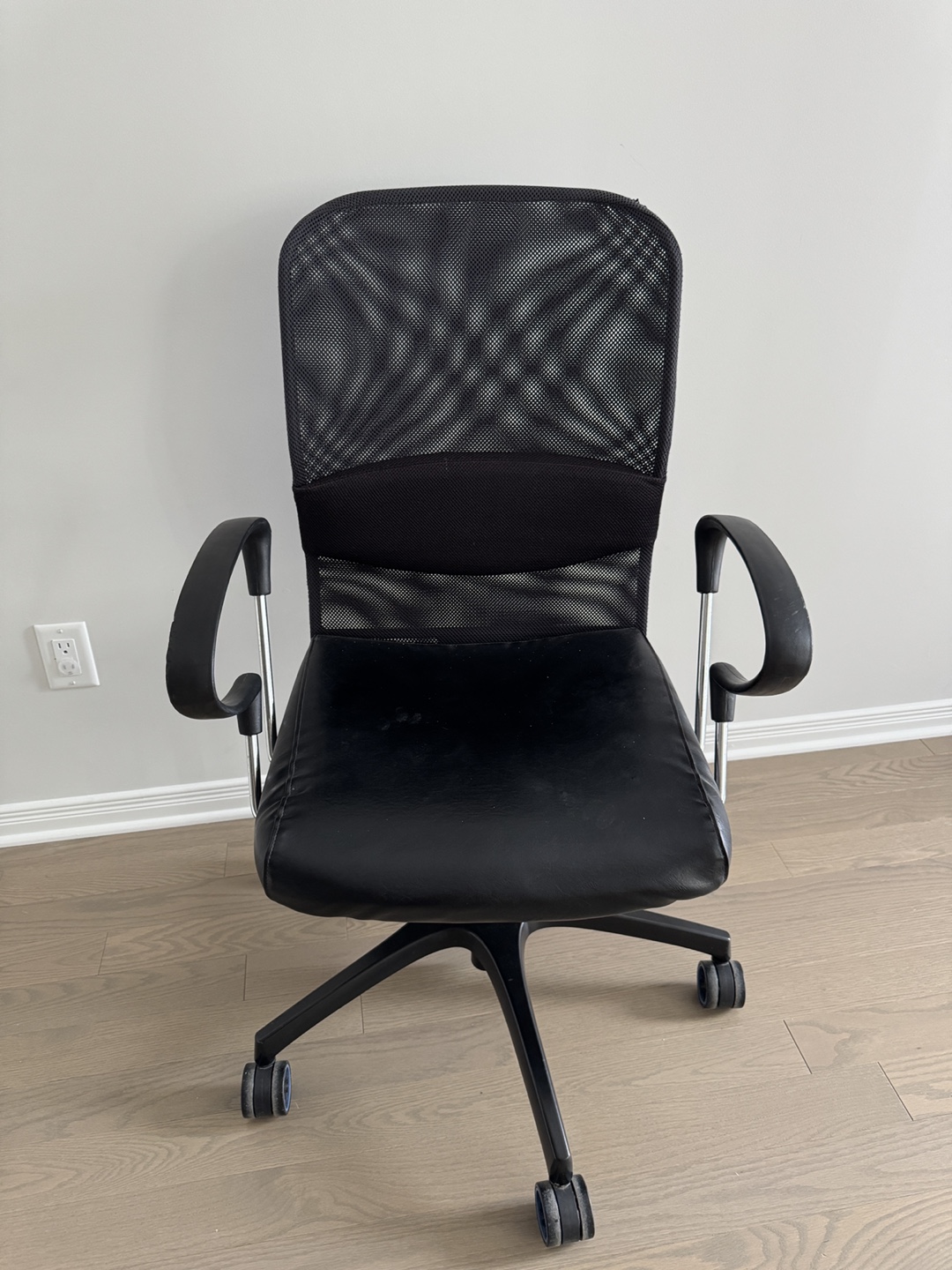 Black Mesh Office Chair with Adjustable Arms