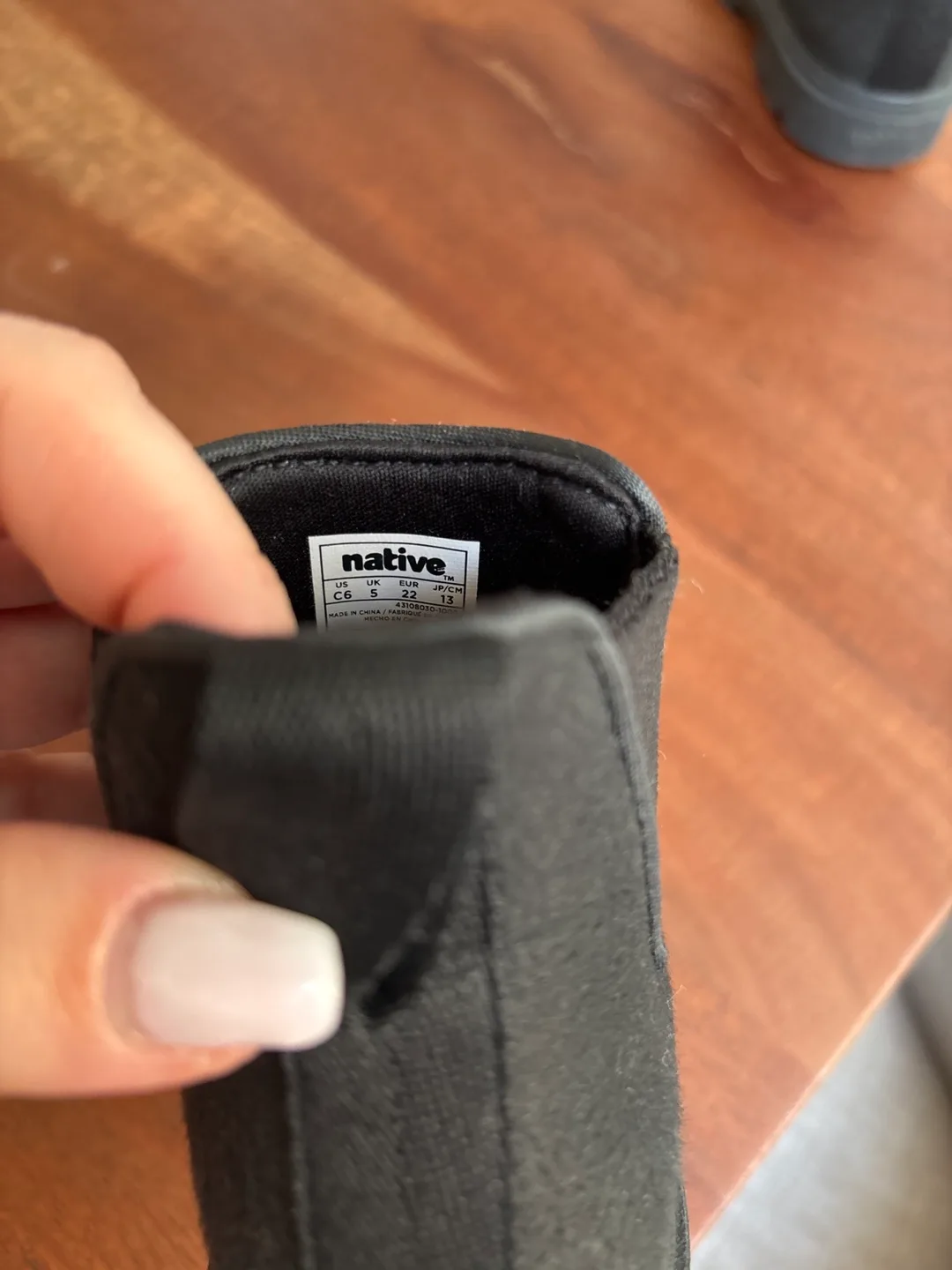 Native Kids' Black Chelsea Boots - Size 6 image indicator(4)