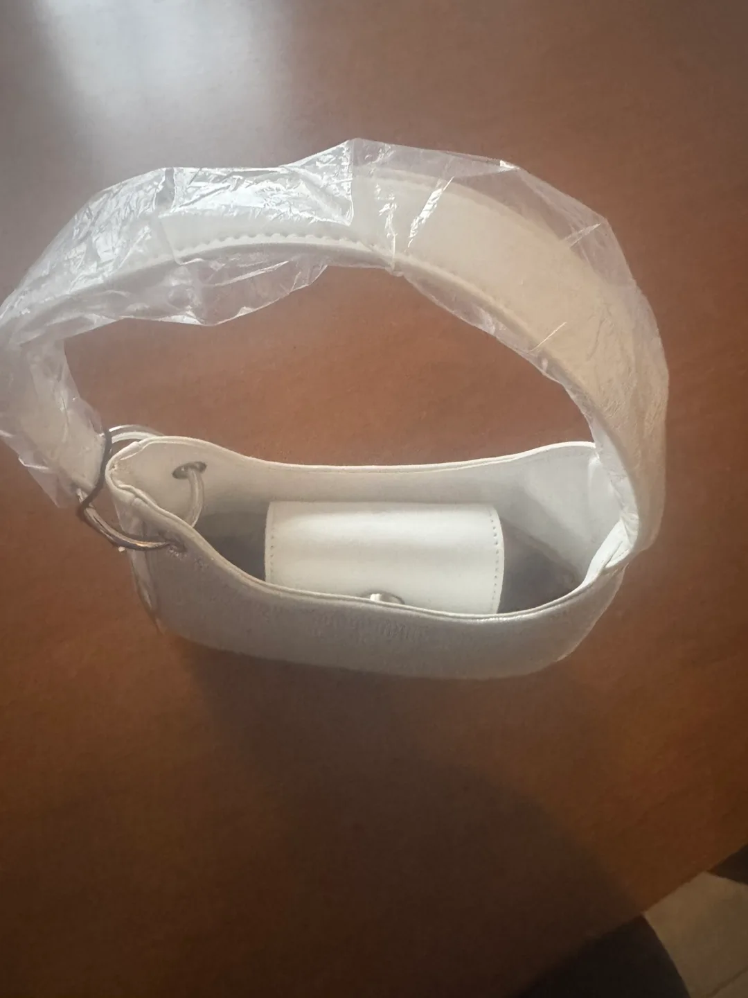 Steve Madden White Baguette Bag image indicator(3)