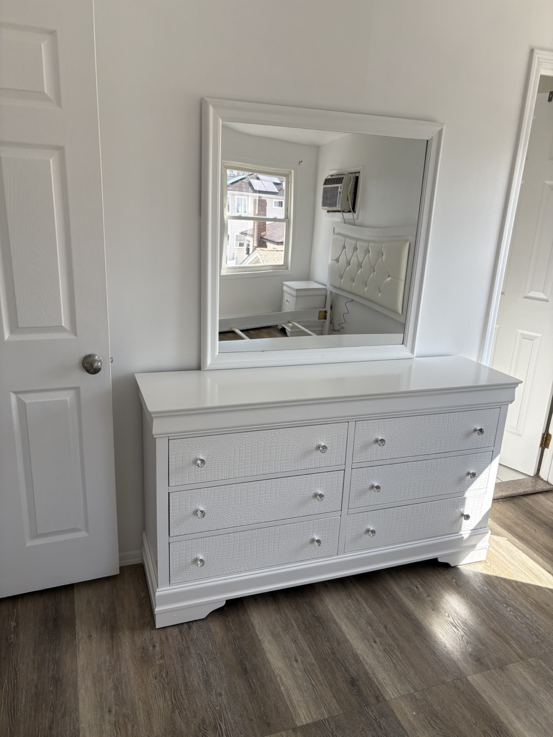 Brand new queen bed room set in stock we do deliver it to you - photo 2