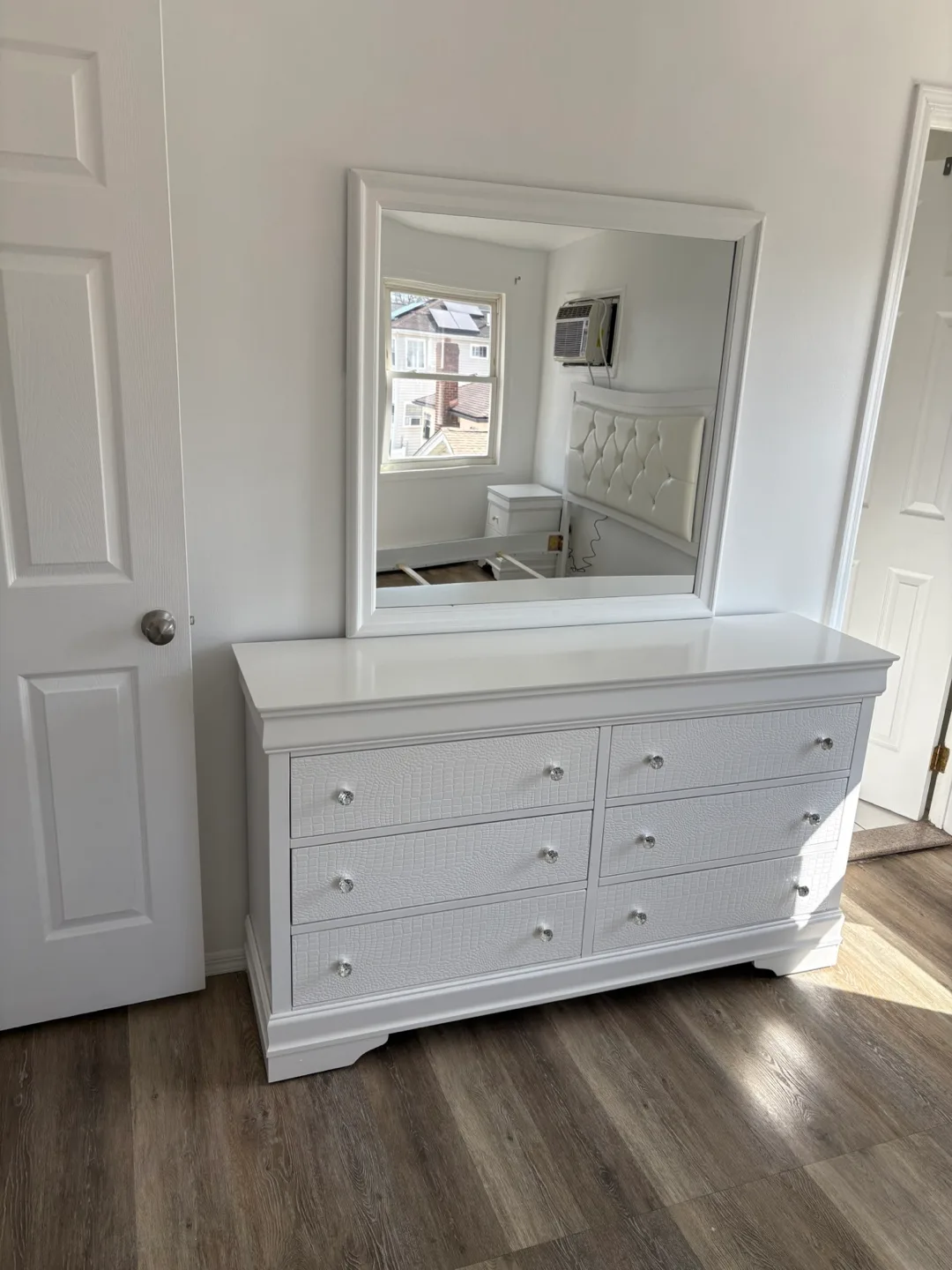 Brand new queen bed room set in stock we do deliver it to you image indicator(2)