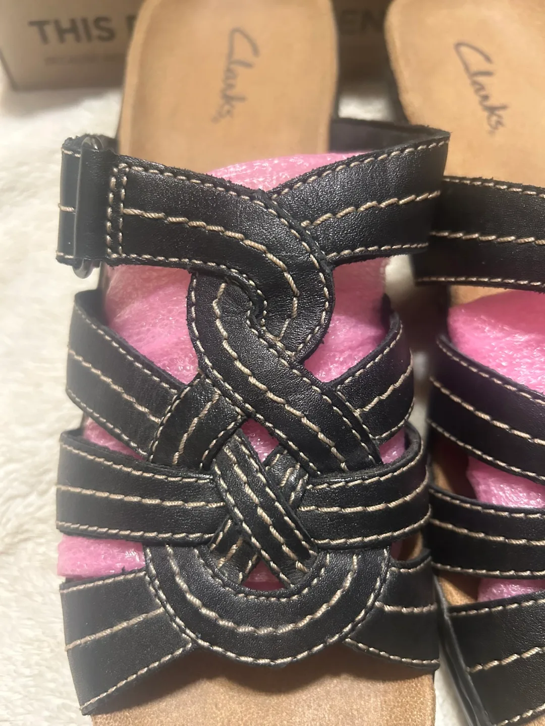 Clarks Collection Women's dark brown Leather Sandals - Size 9M image indicator(2)