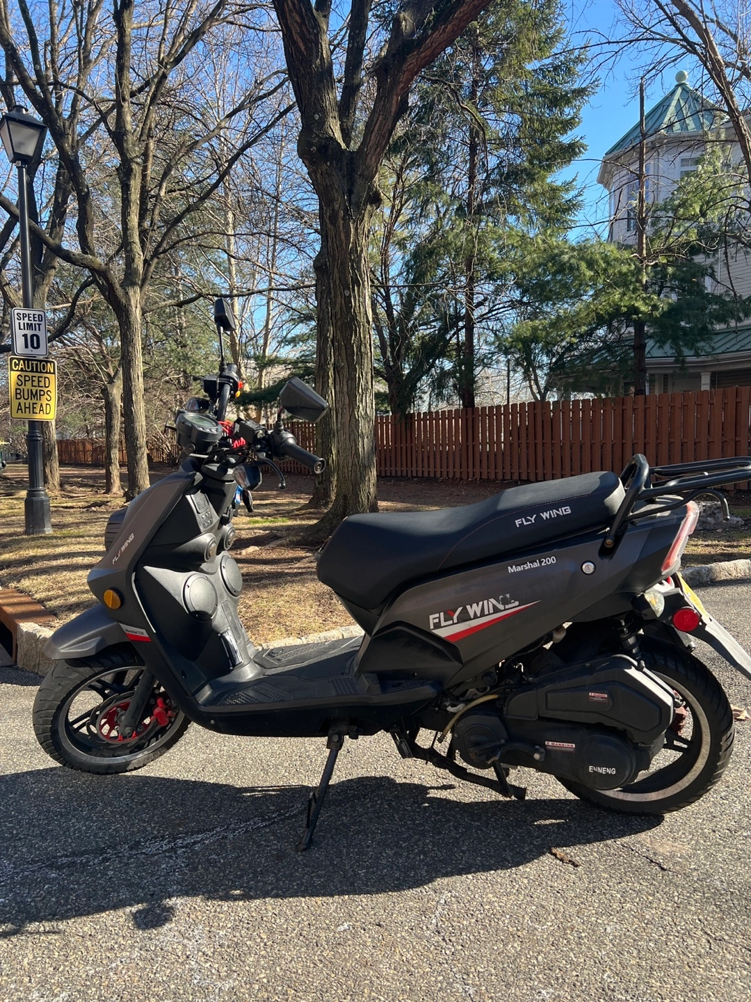 Flywing Marshal 200 Scooter Karrot