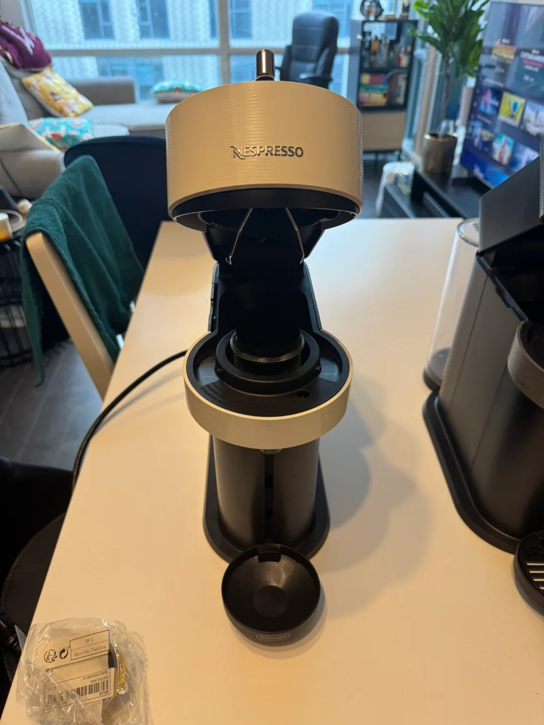 Moving sale - Nespresso Vertuo Next Coffee Machine image indicator(7)