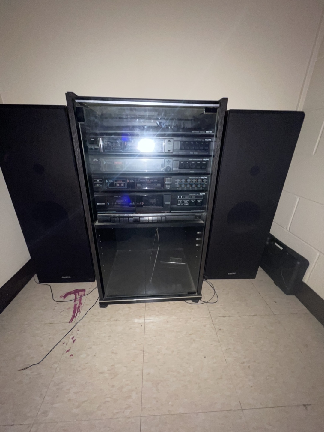 Vintage JVC Stereo System with Speakers