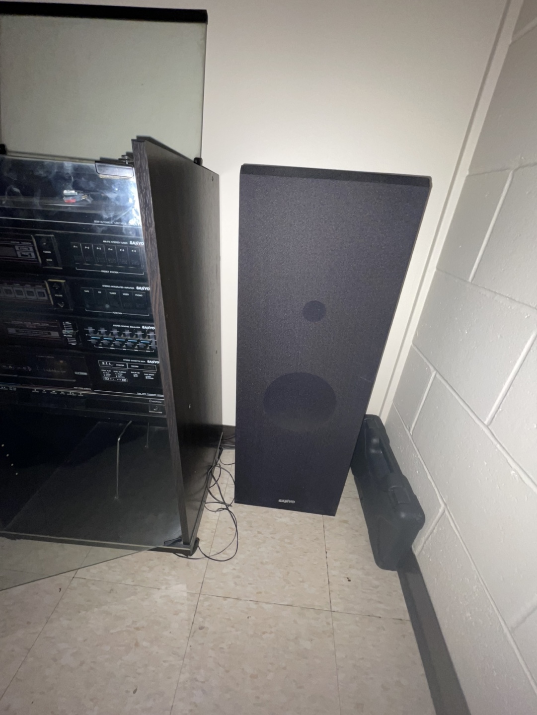 Vintage JVC Stereo System with Speakers - photo 2