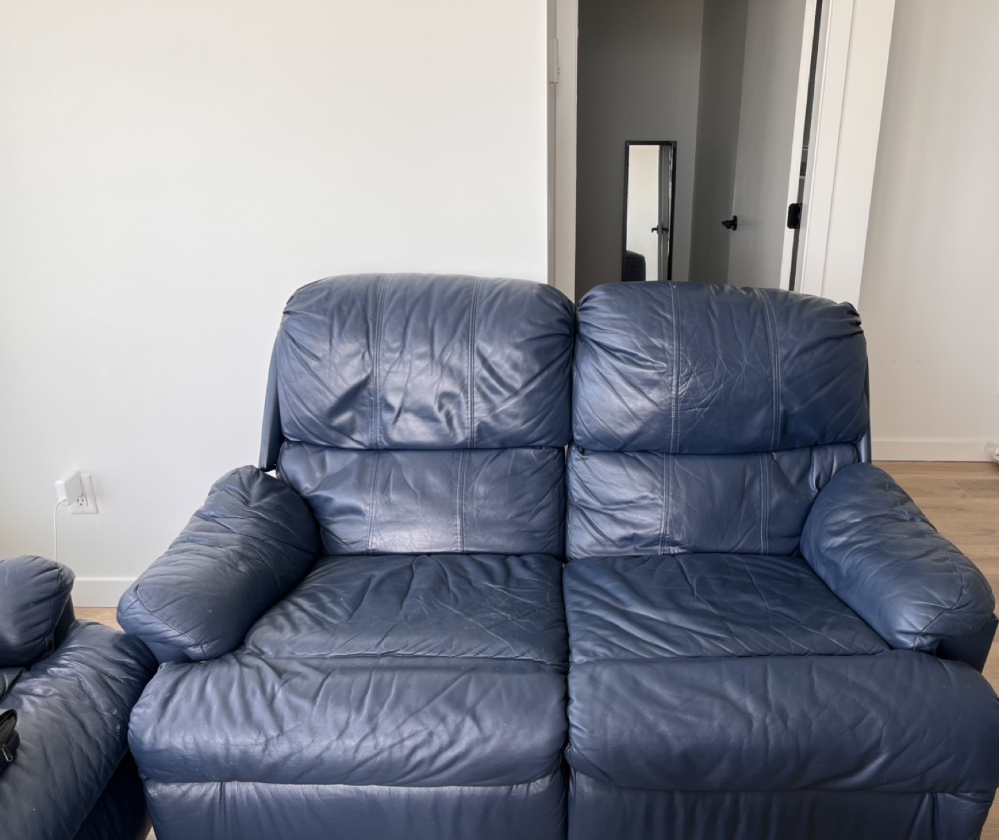 Reclining Leather Sofa and Loveseat Set - photo 3