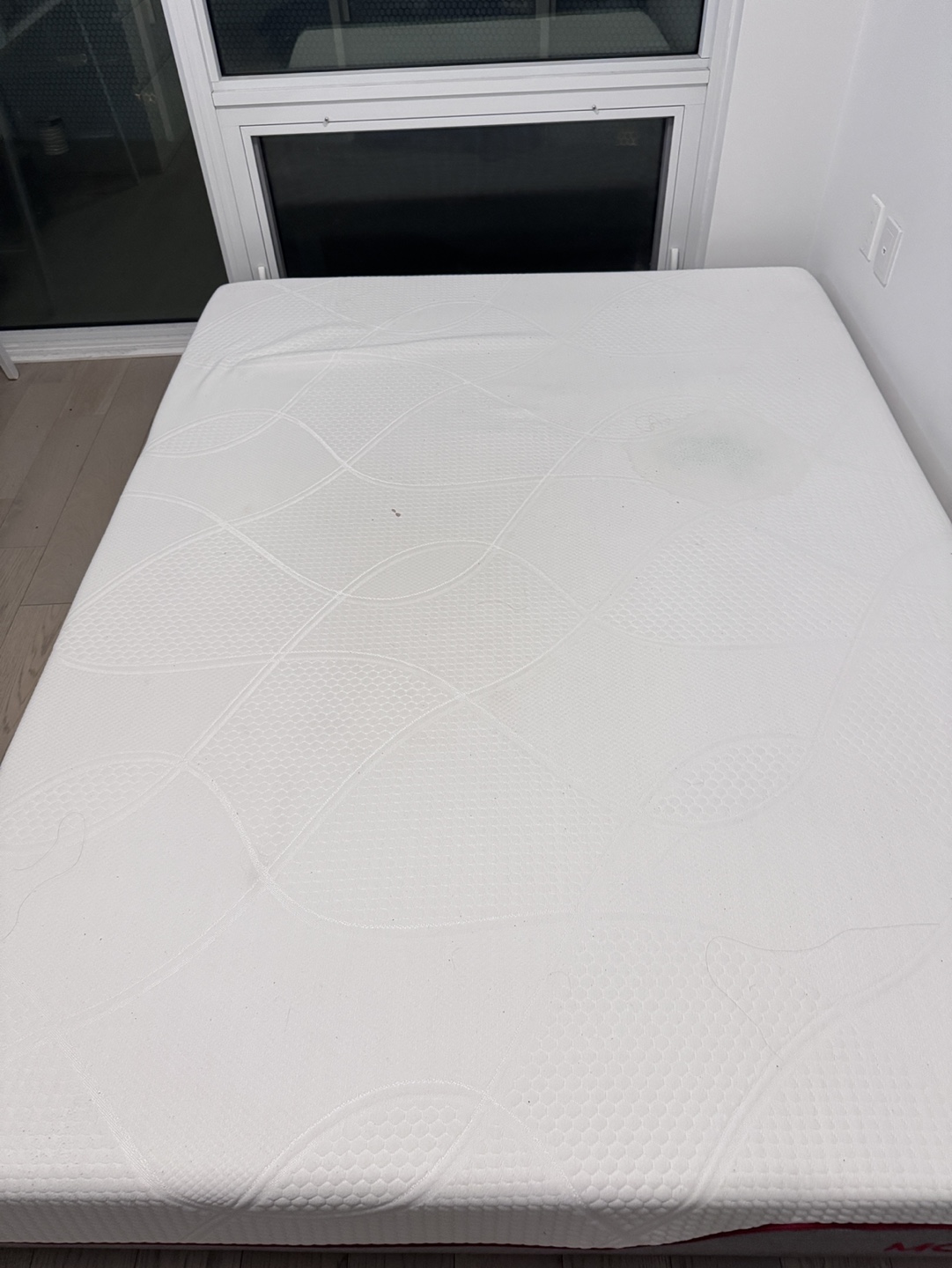 MOLIBLY 10" Queen Size Memory Foam Mattress - photo 2
