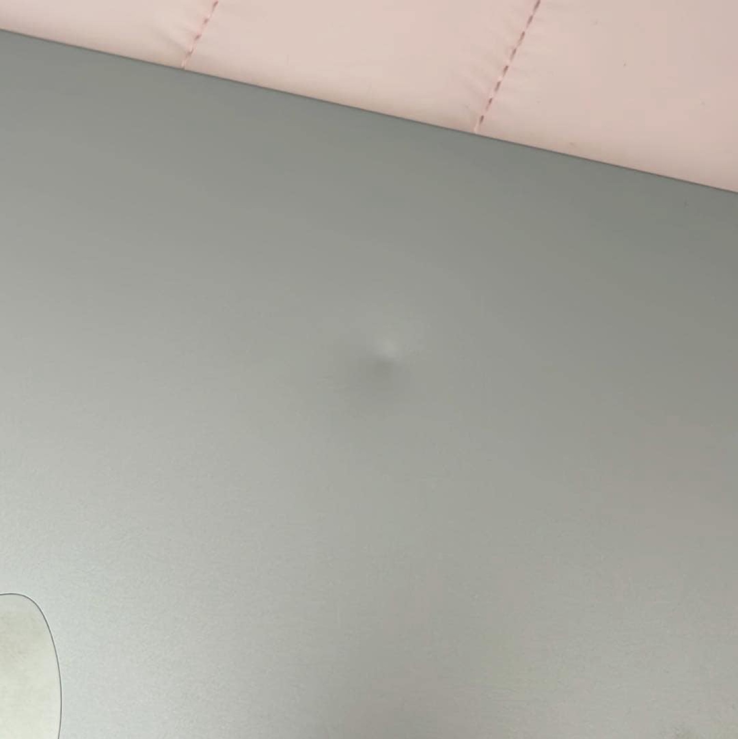 13-in. MacBook Air M3 2024 *Cracked Screen* - photo 3