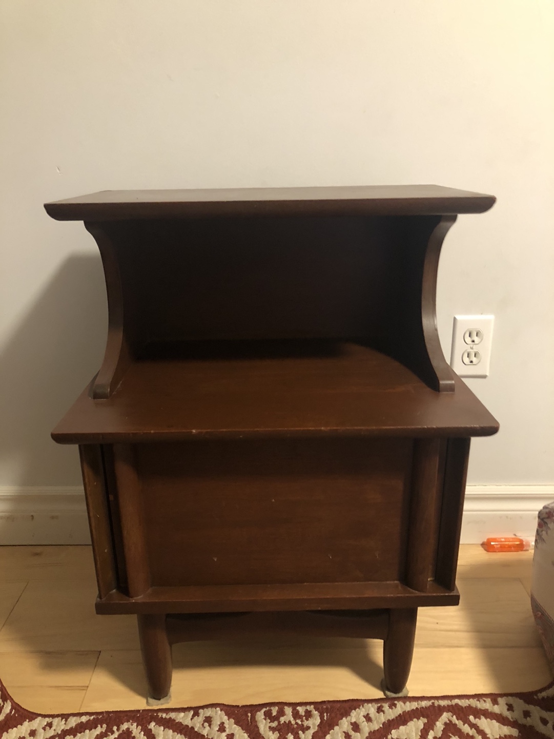 Mid-Century Modern Nightstand - photo 2