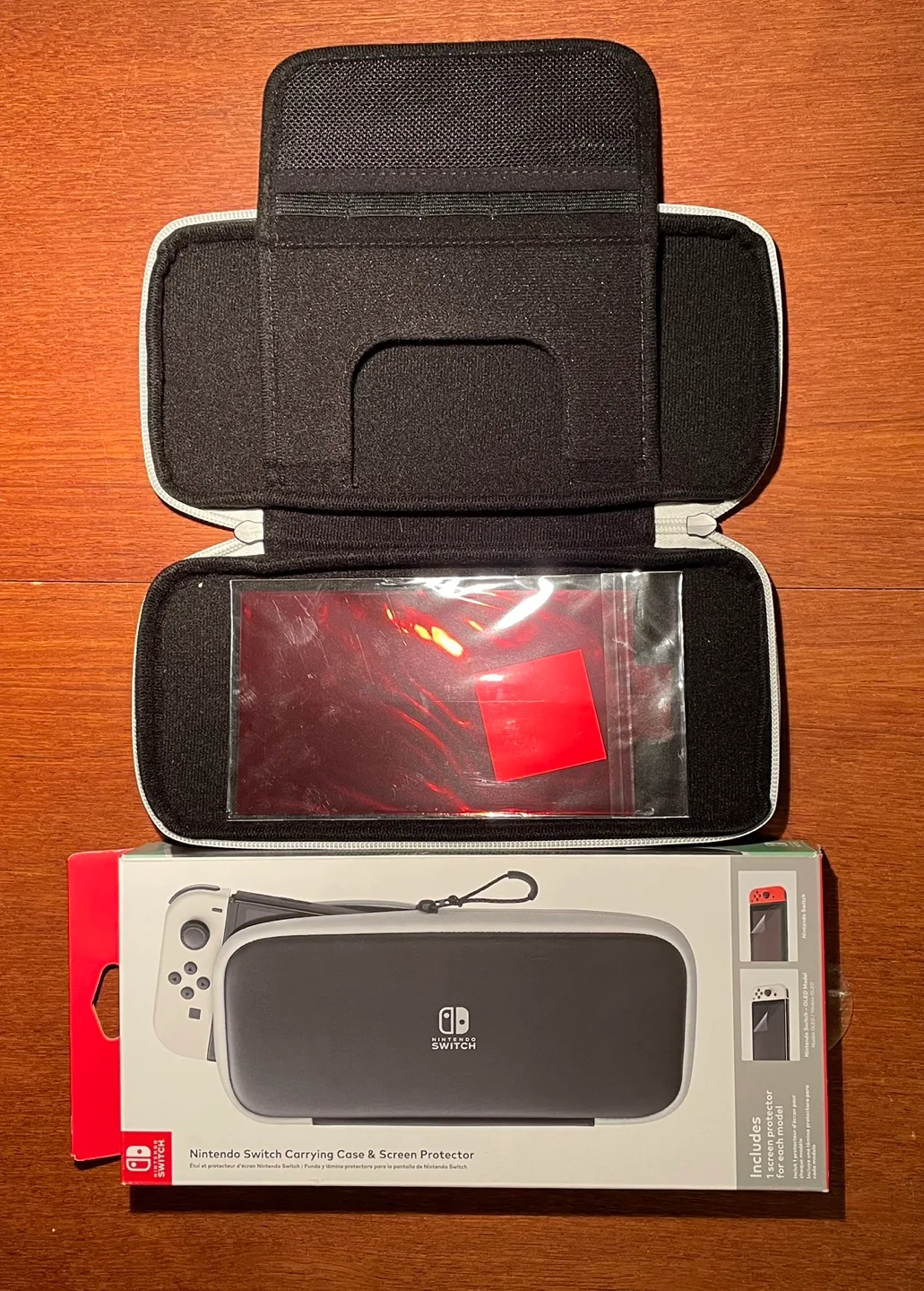 NEW! Nintendo Switch Carrying Case & Screen Protector MSRP $29 image indicator(4)