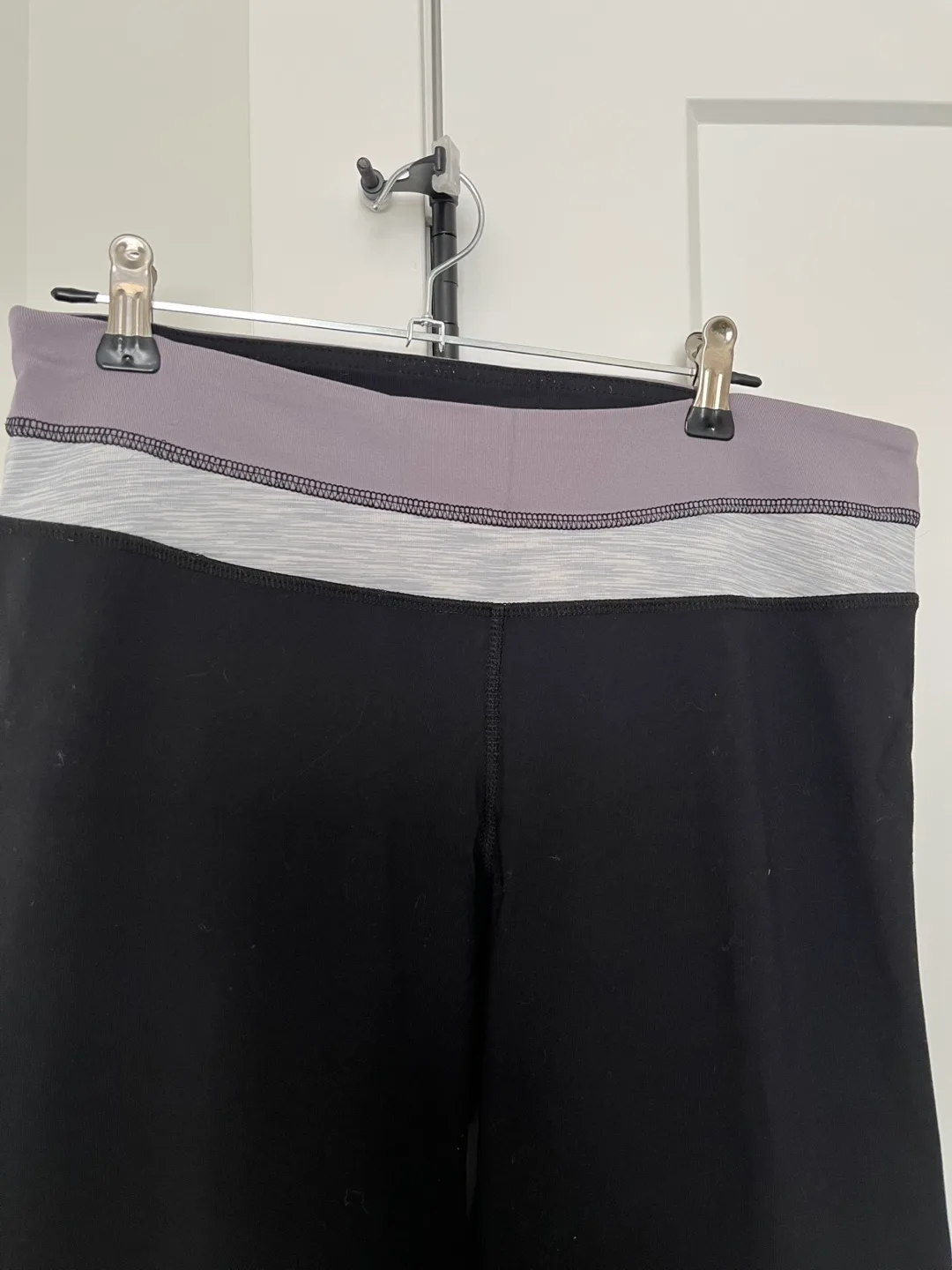 Black and Grey Yoga Pants image indicator(2)