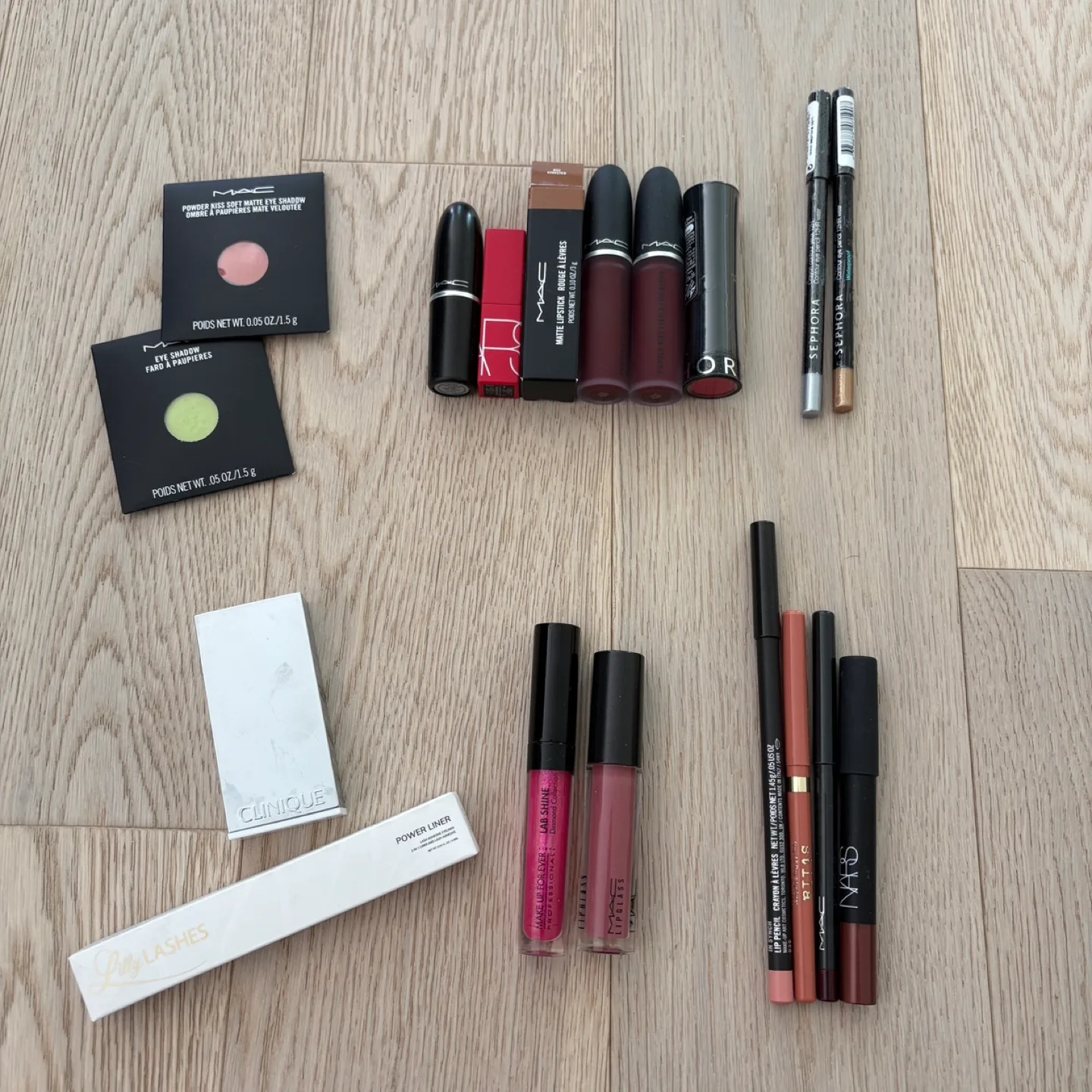 Swipe for more! Cosmetic Makeup - Lip, Eyeshadows, Lashes etc. image indicator(3)