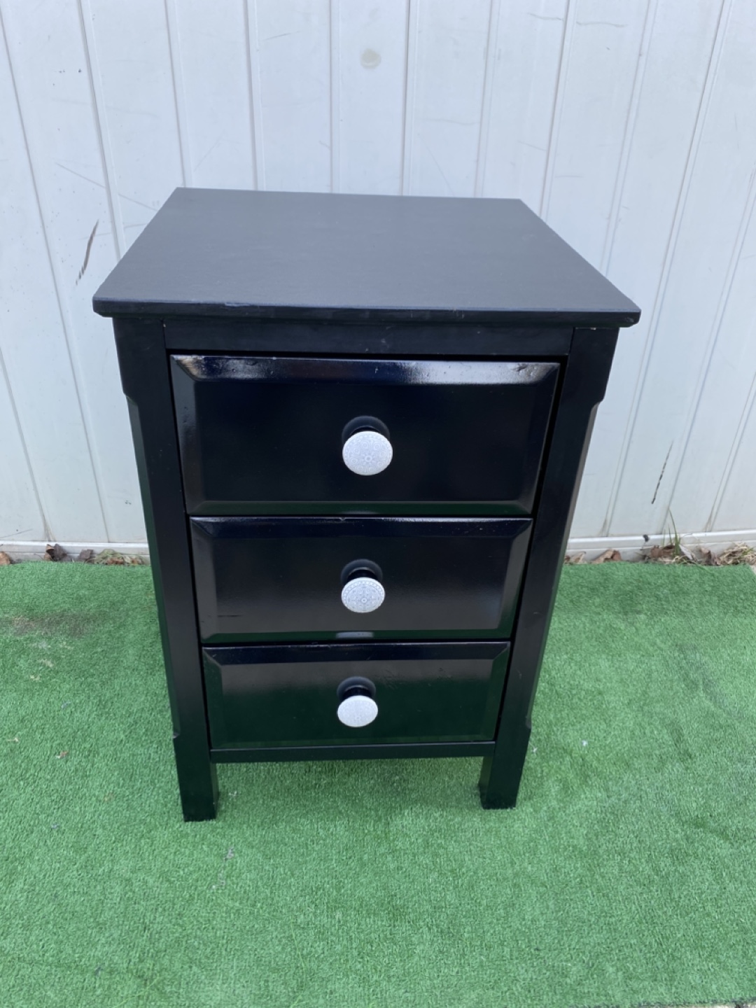 Black 3-Drawer Nightstand