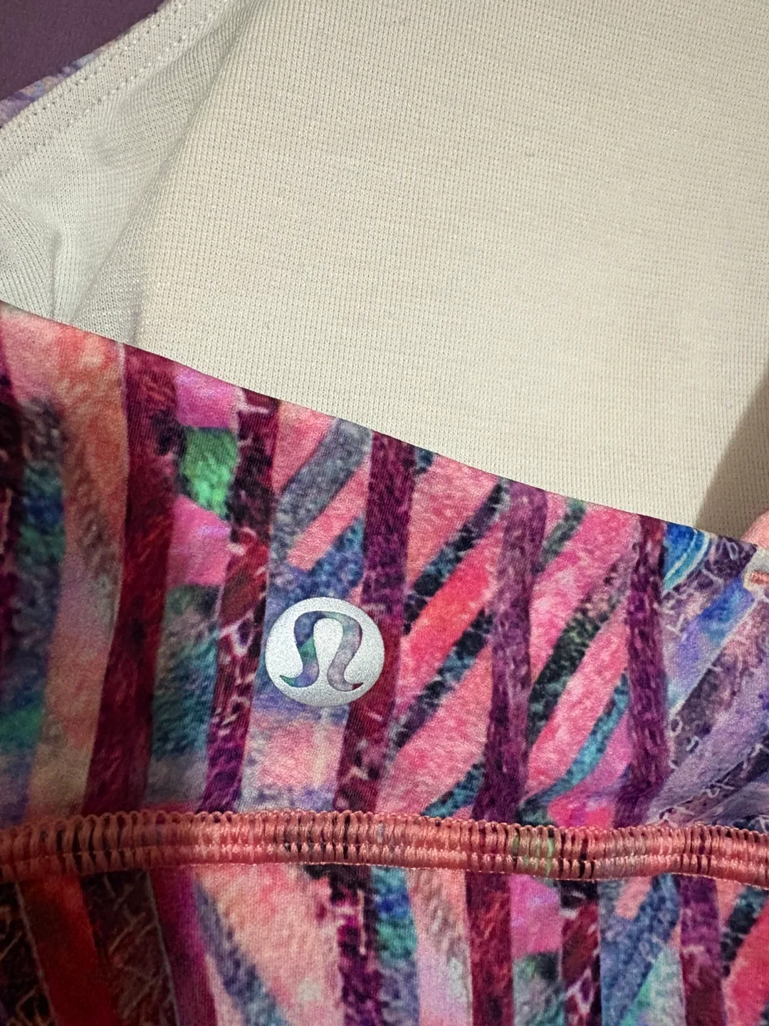 Lululemon Energy Bra Central Saint Martins NULUX -Size 10 image indicator(3)