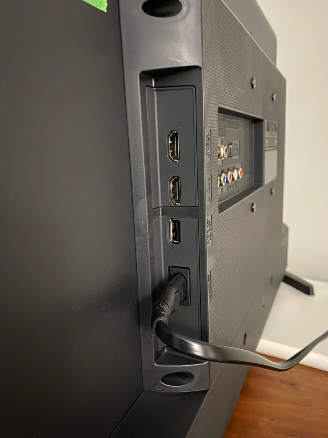 Samsung 32-inch Smart TV with Stand image indicator(4)