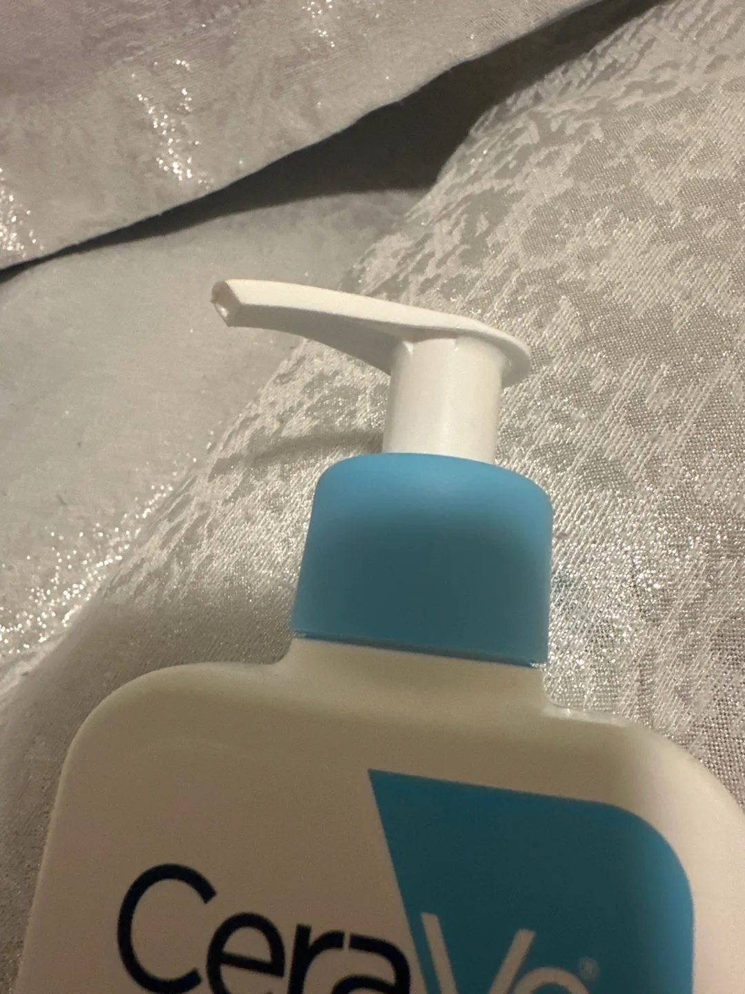 Cerave Renewing SA Lotion 237ml image indicator(2)