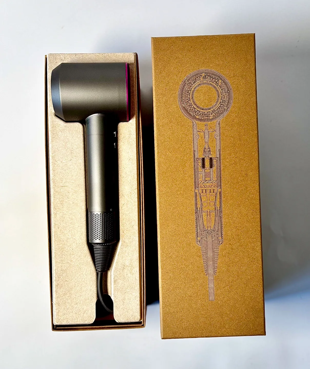 NEW Dyson Supersonic Hair Dryer - Iron/Fruchsia image indicator(3)