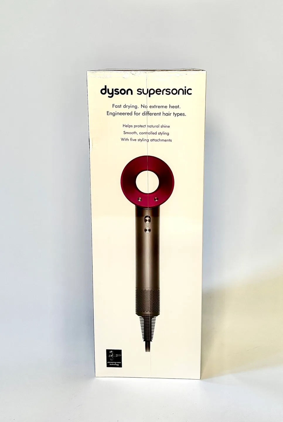 NEW Dyson Supersonic Hair Dryer - Iron/Fruchsia image indicator(4)