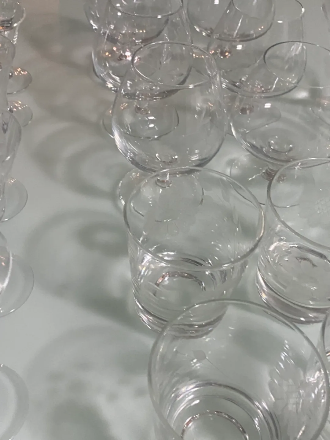 30pc Floral glassware set image indicator(6)