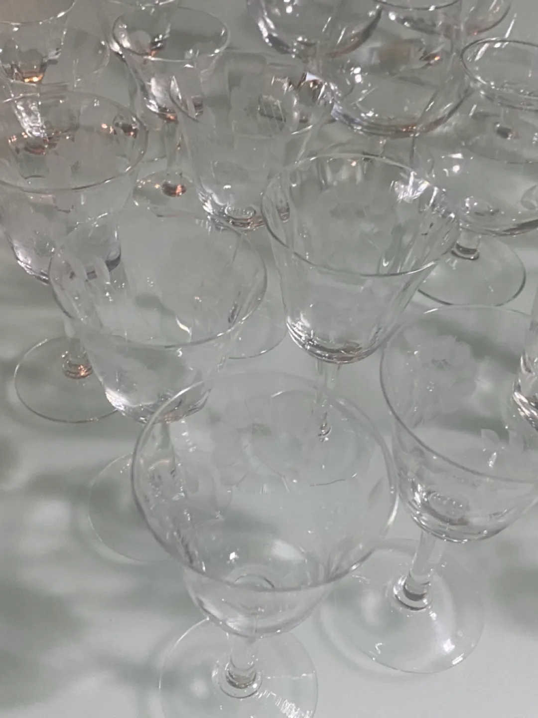 30pc Floral glassware set image indicator(3)