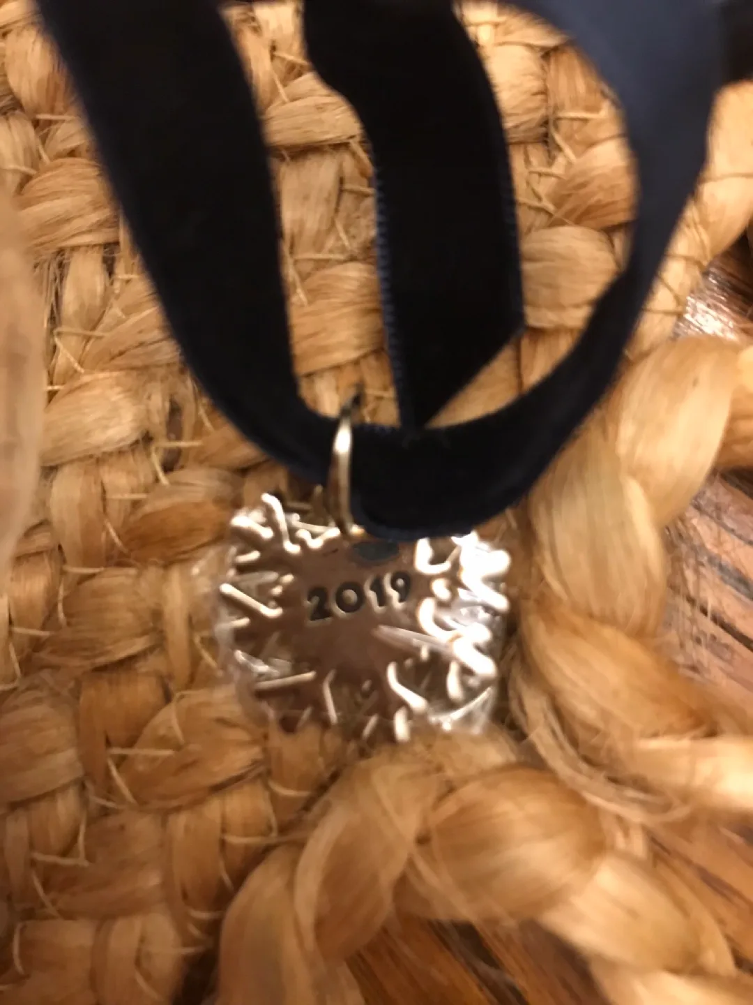 2019 Pandora Christmas Ornament image indicator(4)