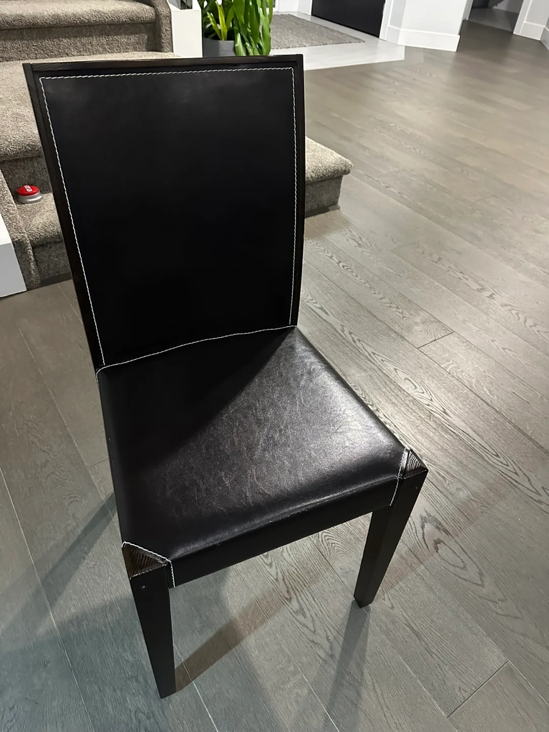 Modern Executive Desk & Chair Set image indicator(4)