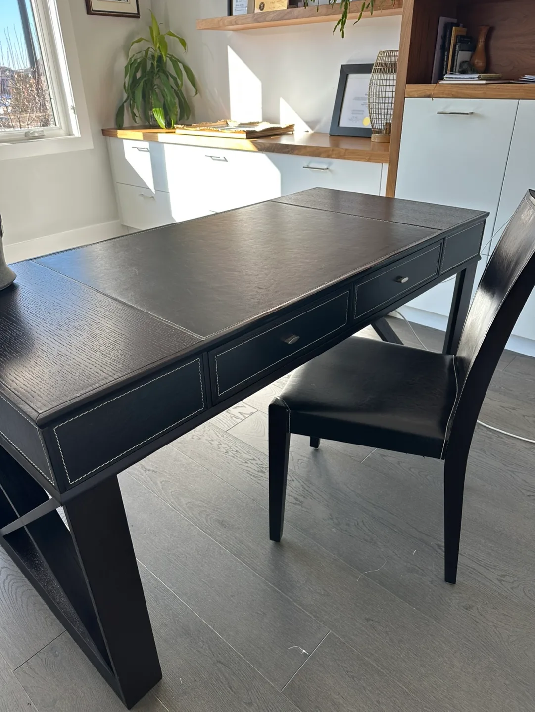 Modern Executive Desk & Chair Set image indicator(2)