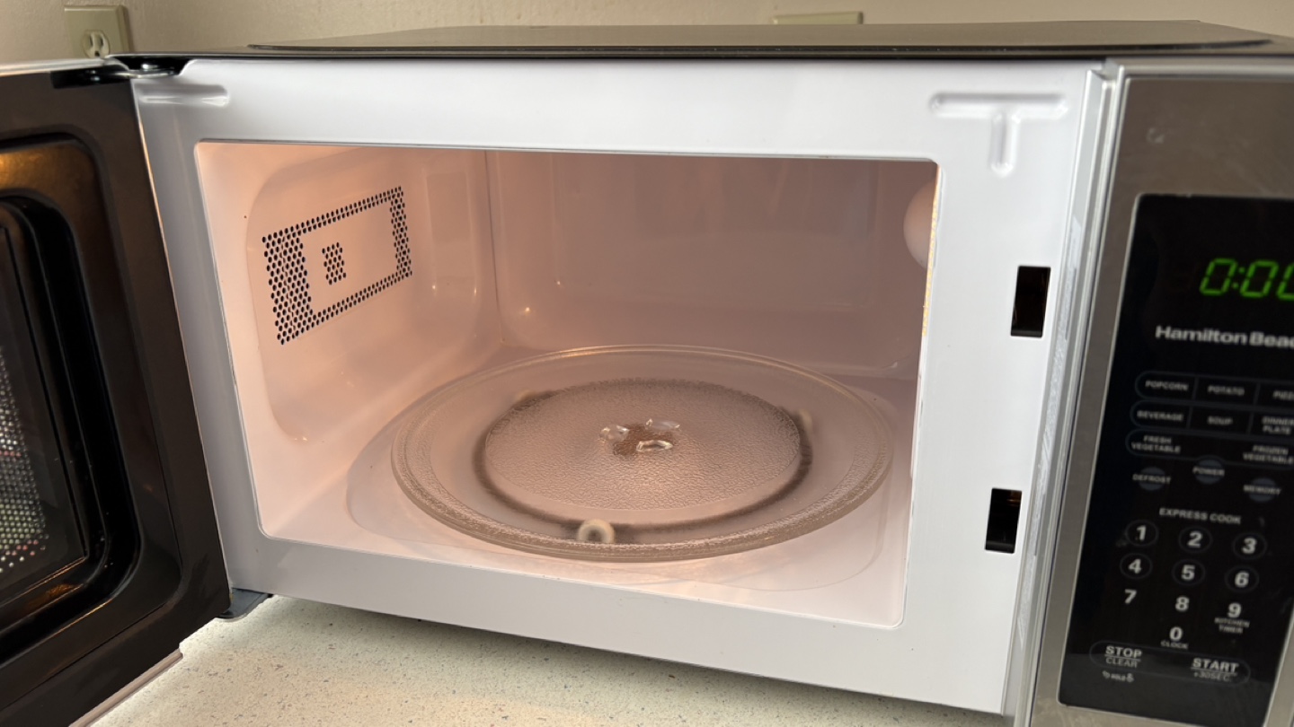 Hamilton Beach 0.7 cu. ft. Stainless Steel Microwave - photo 2