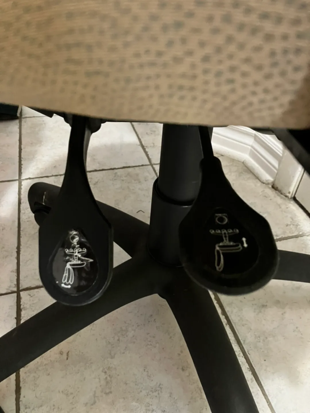 Beige Office Chair with Adjustable Height🧡 image indicator(4)