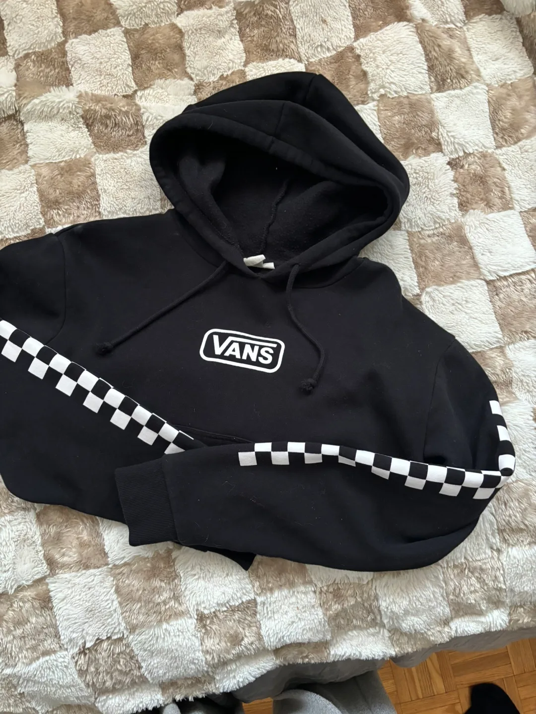 Vans Black Cropped Hoodie Checkered Sleeves image indicator(3)