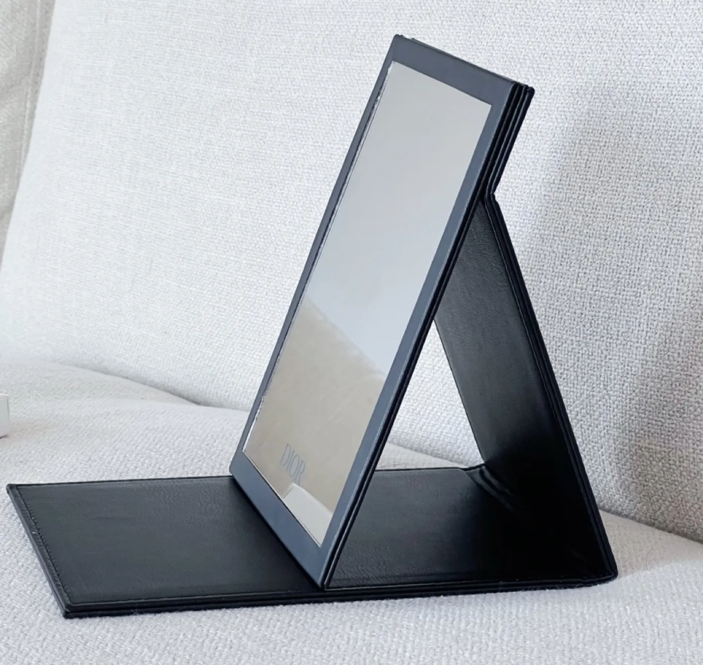 Dior Beauty Black Stand Mirror image indicator(2)
