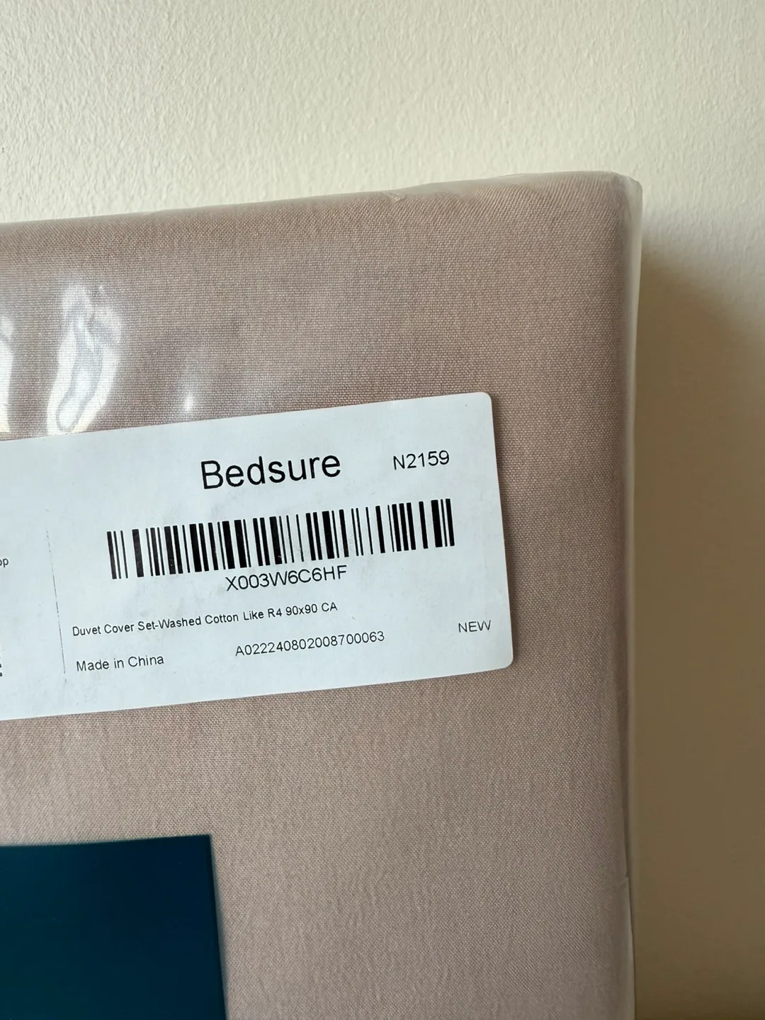 Bedding Set (Queen size) 🆕 1 Duvet + 2 pillow cases image indicator(5)