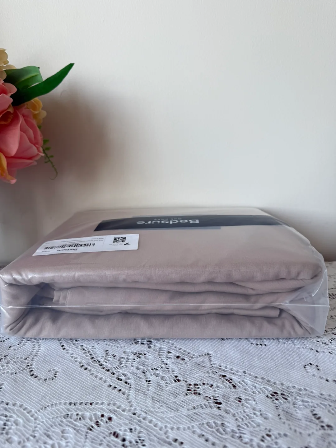 Bedding Set (Queen size) 🆕 1 Duvet + 2 pillow cases image indicator(3)