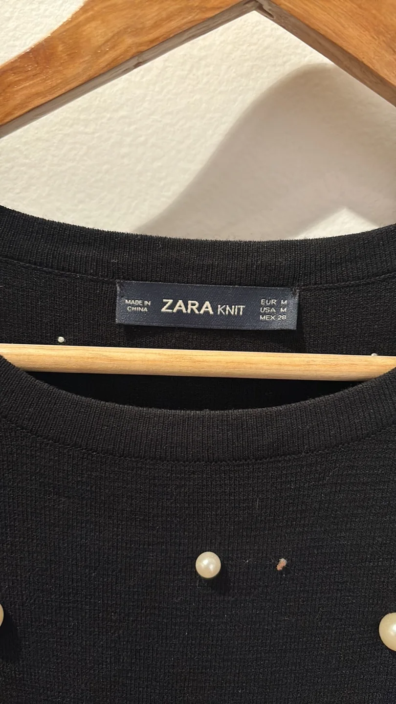 Zara Pearl-Embellished Black Knit Top - Size M image indicator(3)