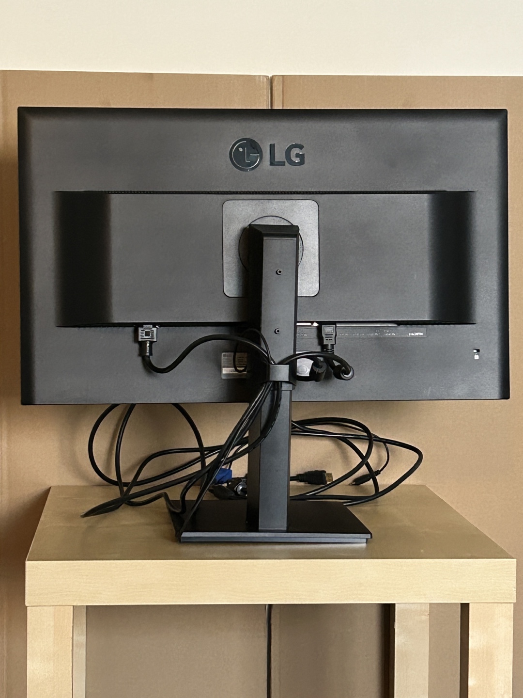 [Move-Out Sale] LG Monitor IPS 27 inch 27BK550Y-B - photo 3