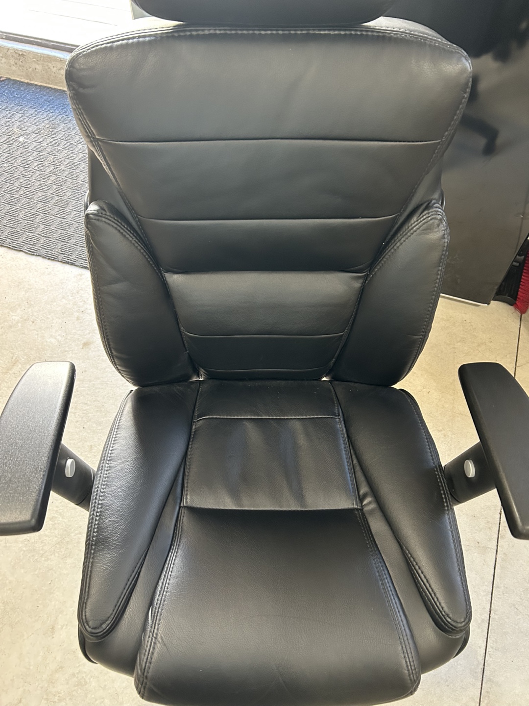 Executive Office Chair with Headrest - photo 4