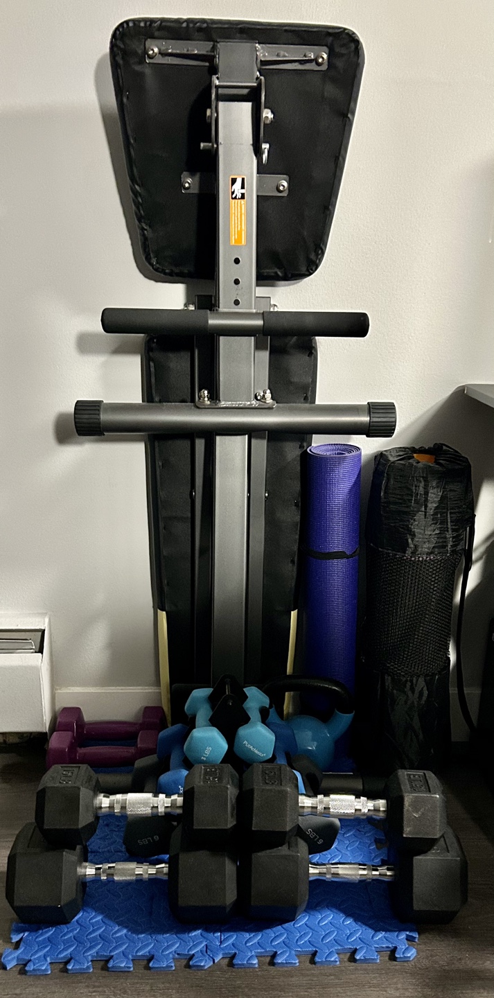 Fitness Reality 8100 Weight Bench with Dumbbells and Kettlebell