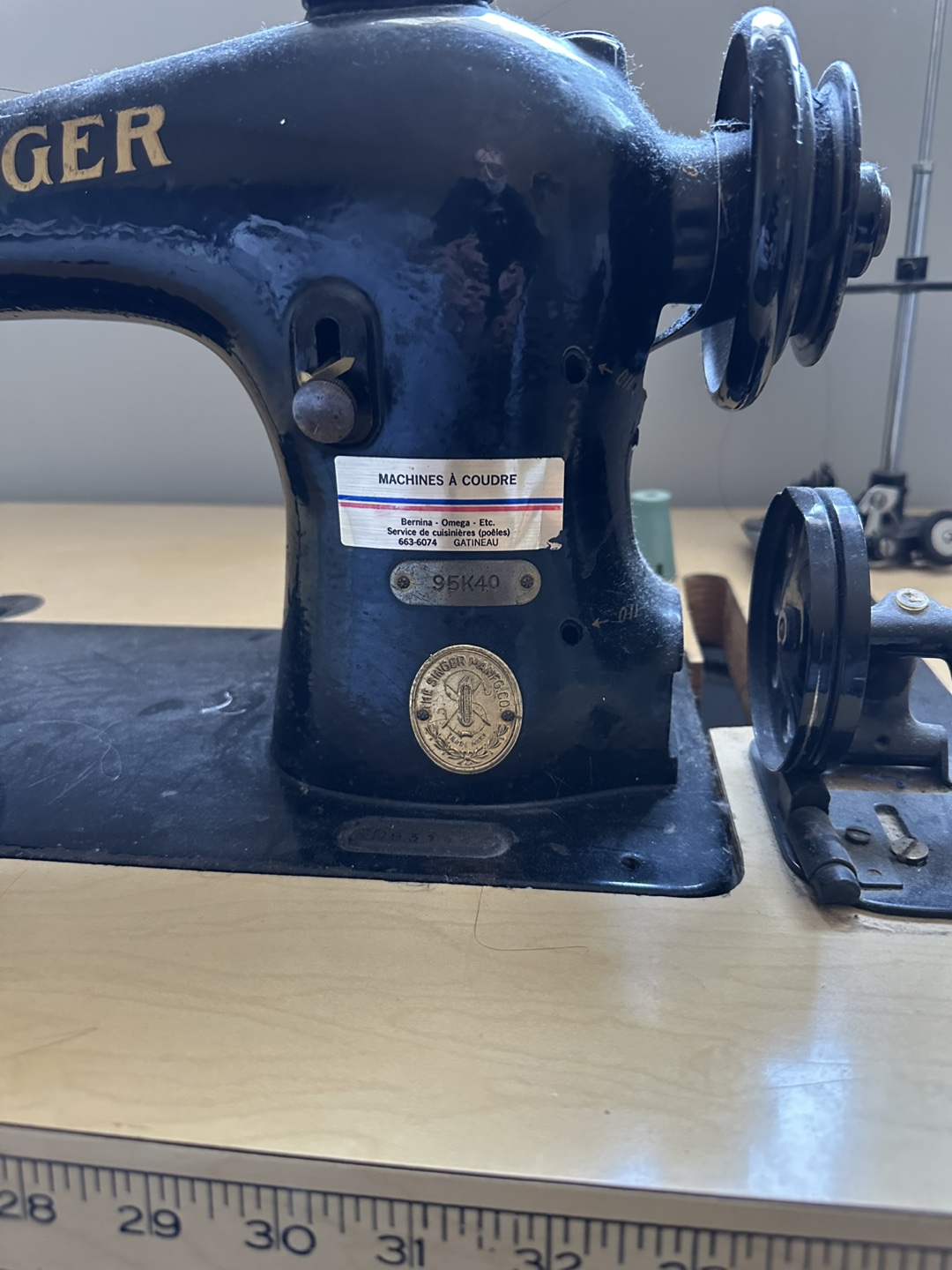 Vintage Singer Sewing Machine with Table