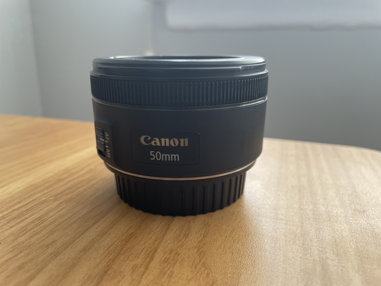 Canon EF 50mm f/1.8 STM Lens w/ Hood