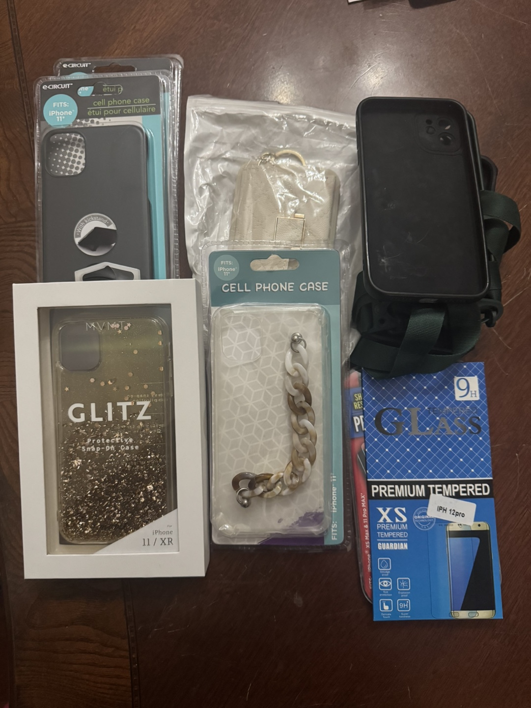 Iphone 11 phone case bundle