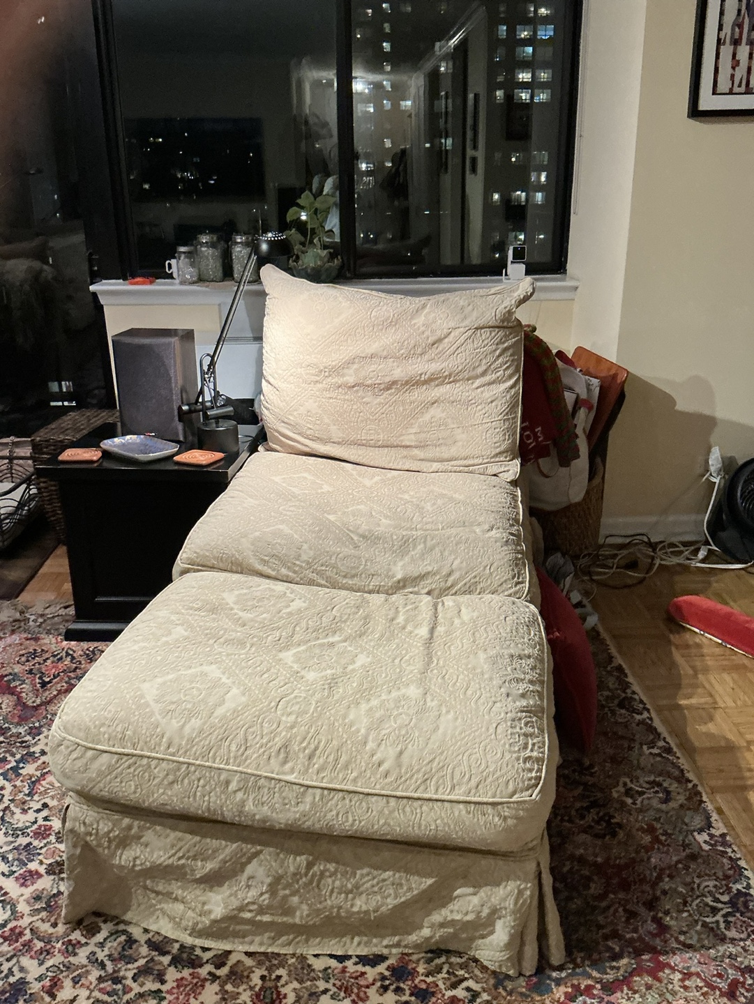 Ethan Allen Beige Chaise Lounge with Ottoman - photo 2