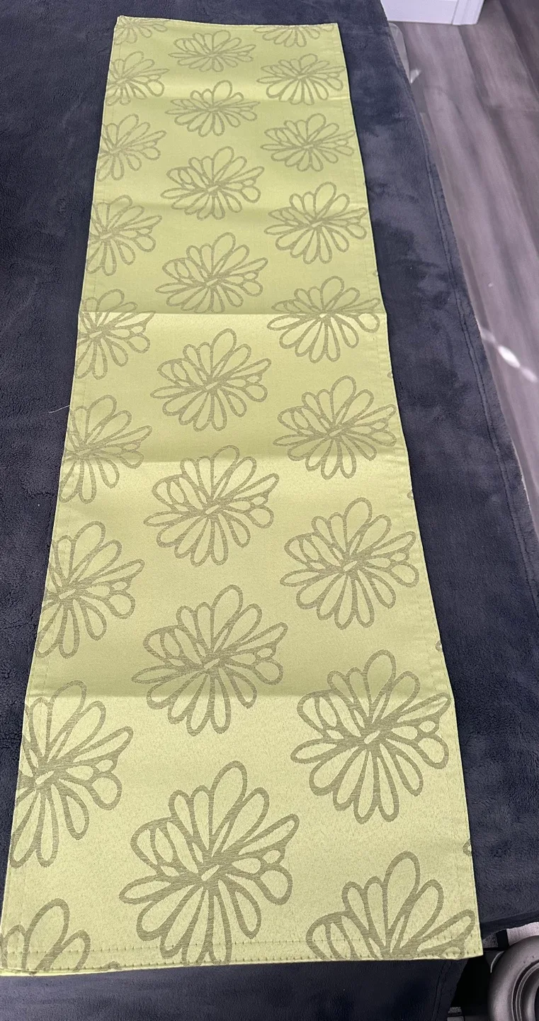 Lime Green Floral Table Runner image indicator(3)
