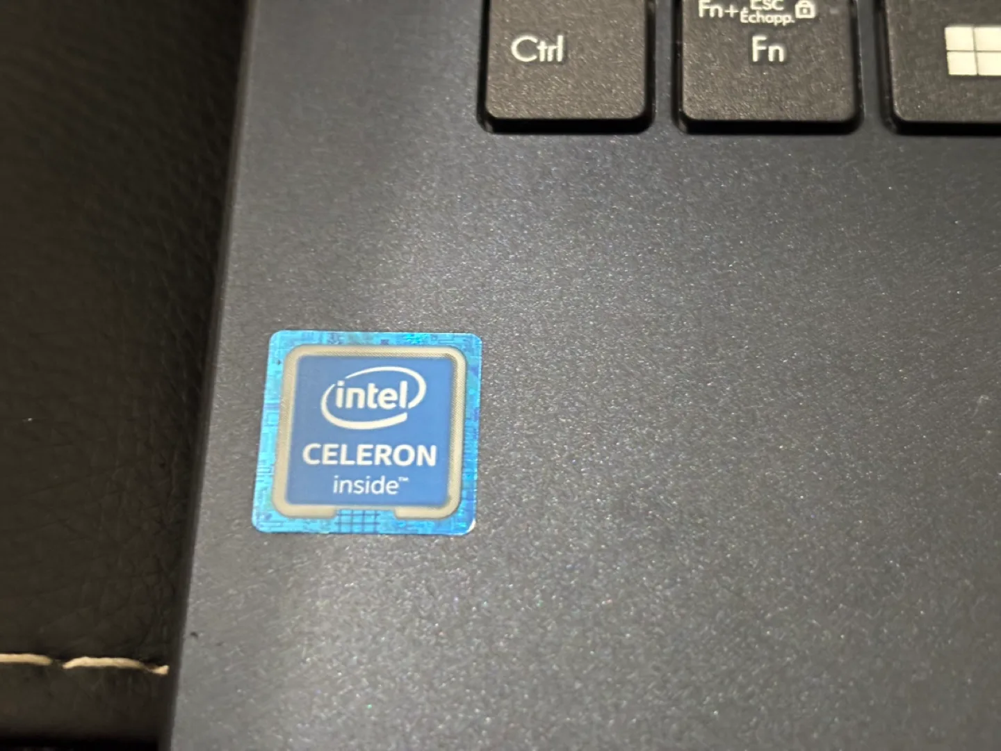 ASUS Laptop L410M image indicator(6)