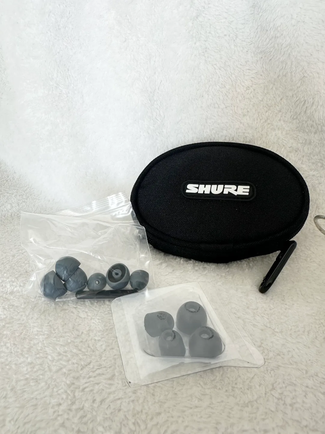 Shure SE215 PRO Wired Earbuds Sound Isolating Earphones image indicator(3)