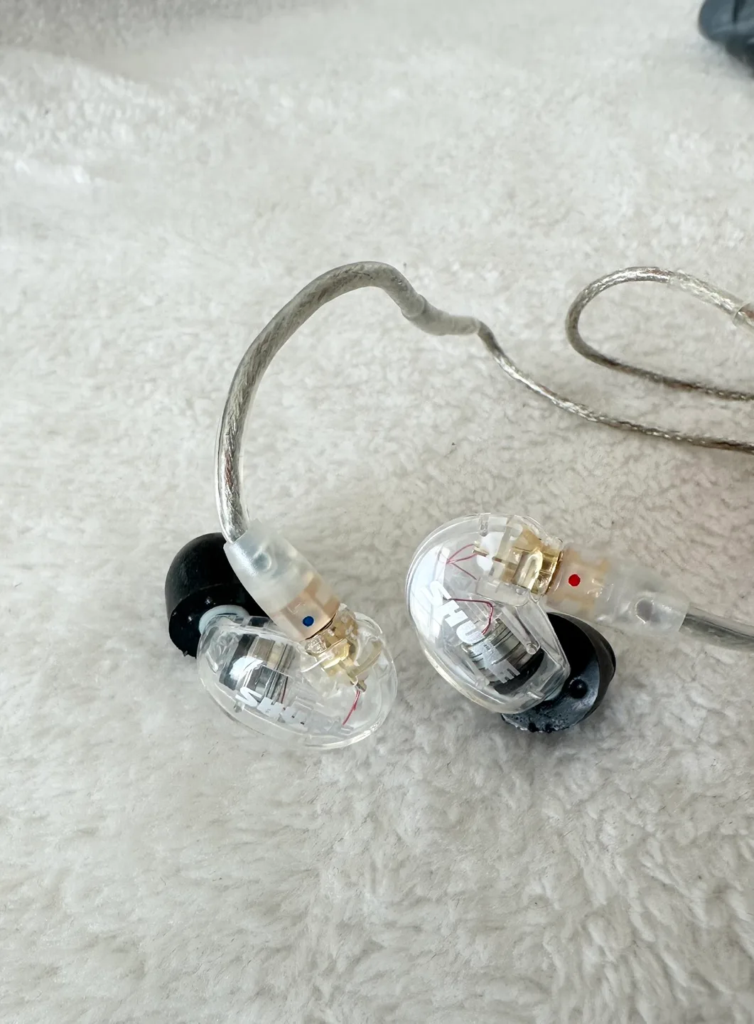 Shure SE215 PRO Wired Earbuds Sound Isolating Earphones image indicator(2)