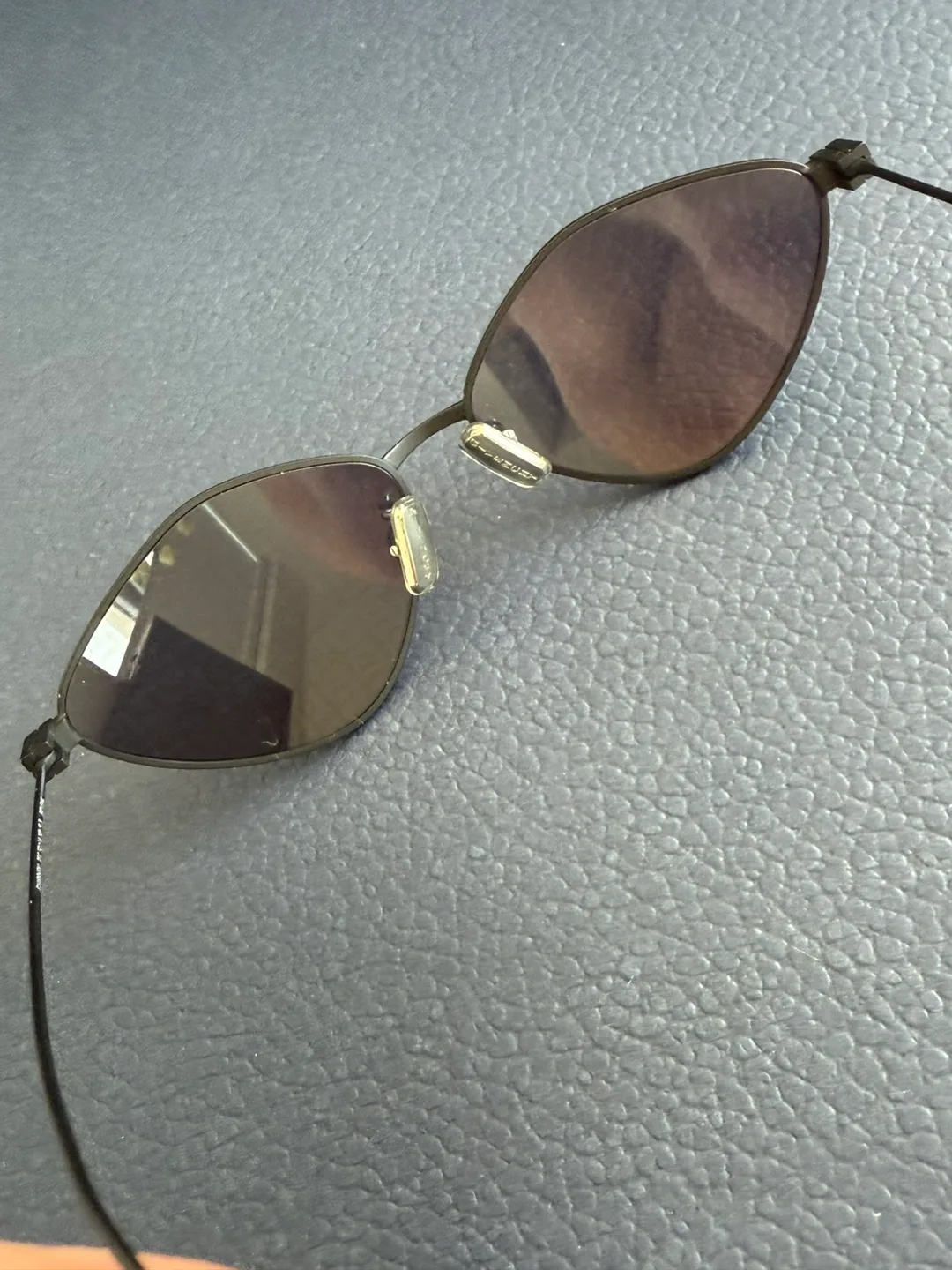 Givenchy Eyewear Geometric-Frame Sunglasses GV40040U 02C image indicator(9)