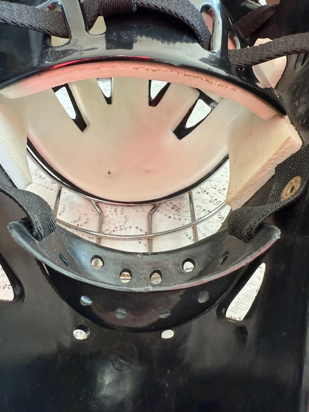 Youth Street Helmet - Good condition! image indicator(10)